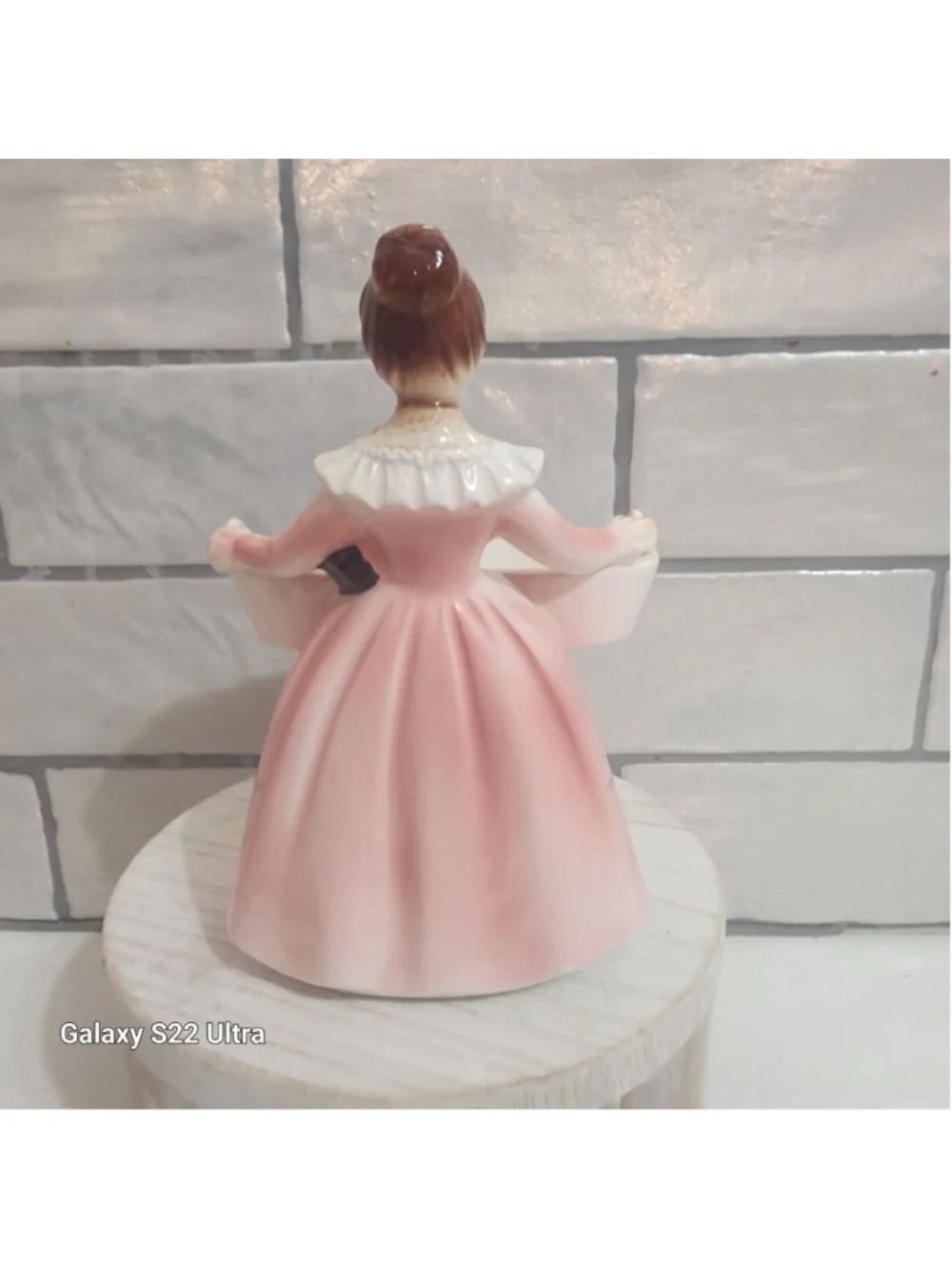 Mother's Pink and White Ceramic Scouring Pad Holder